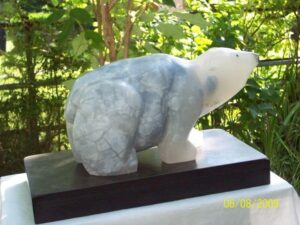 A sculpture of a Polar Bear